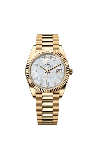 Rolex Day-Date 40 Yellow Gold - Fluted / MOP - Baguette