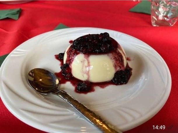 Foto del piatto: Panna Cotta con salsa ai frutti di bosco