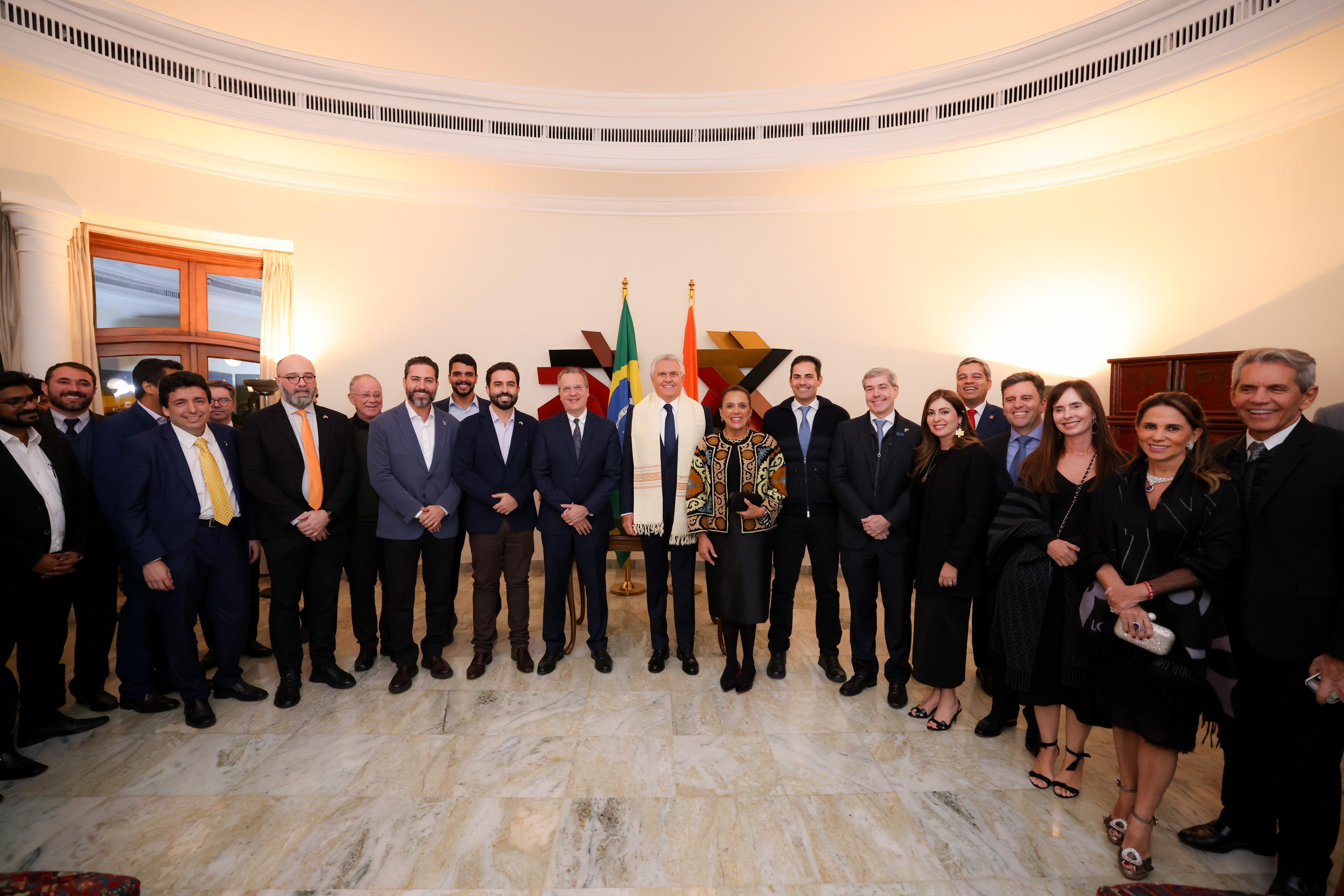 Jamil Calife participa do Invest Goiás na Índia ao lado do governador Ronaldo Caiado e da primeira-dama Gracinha Caiado