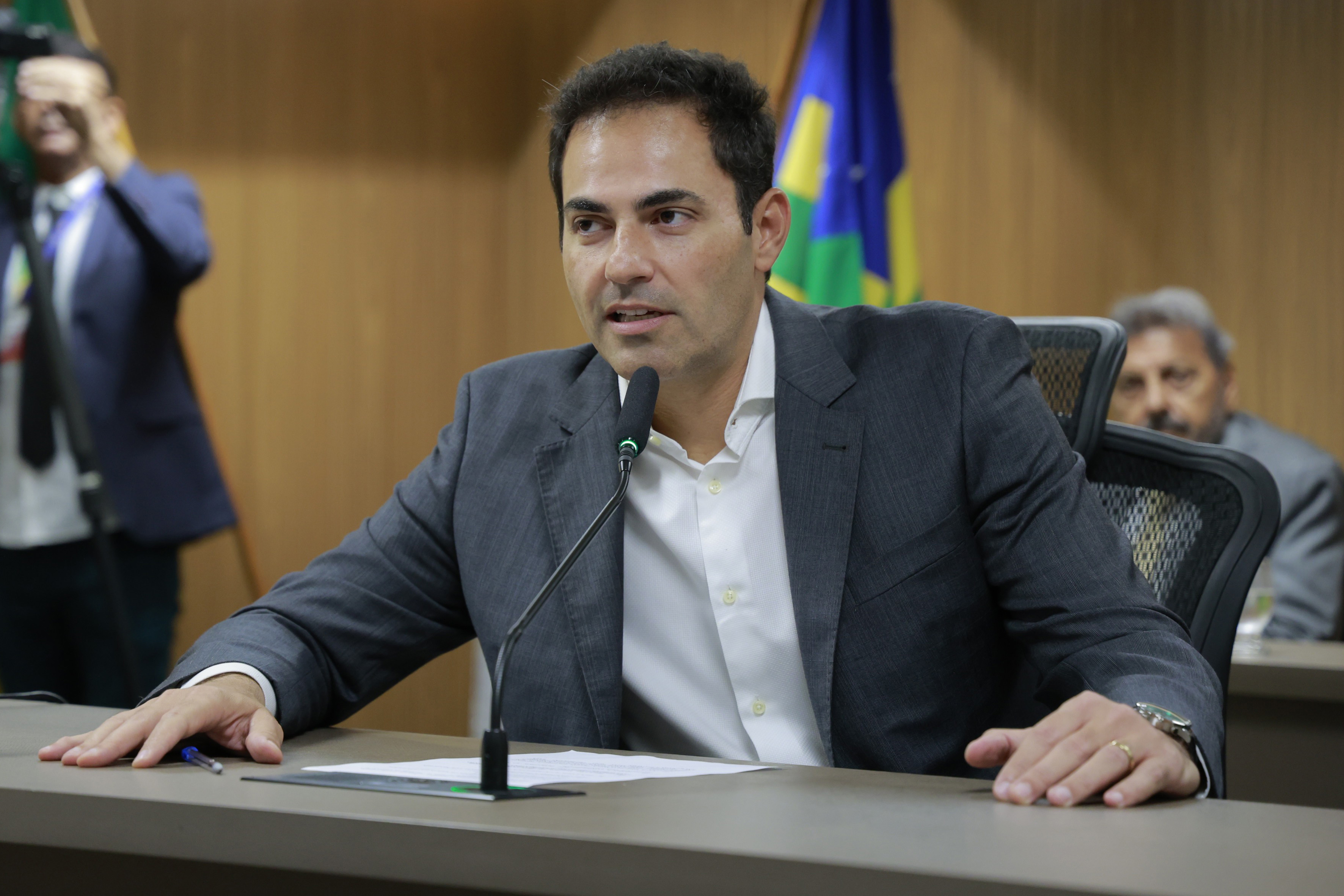 Deputado Jamil Calife sugere uso de inteligência artificial para agilizar licenciamento ambiental em Goiás