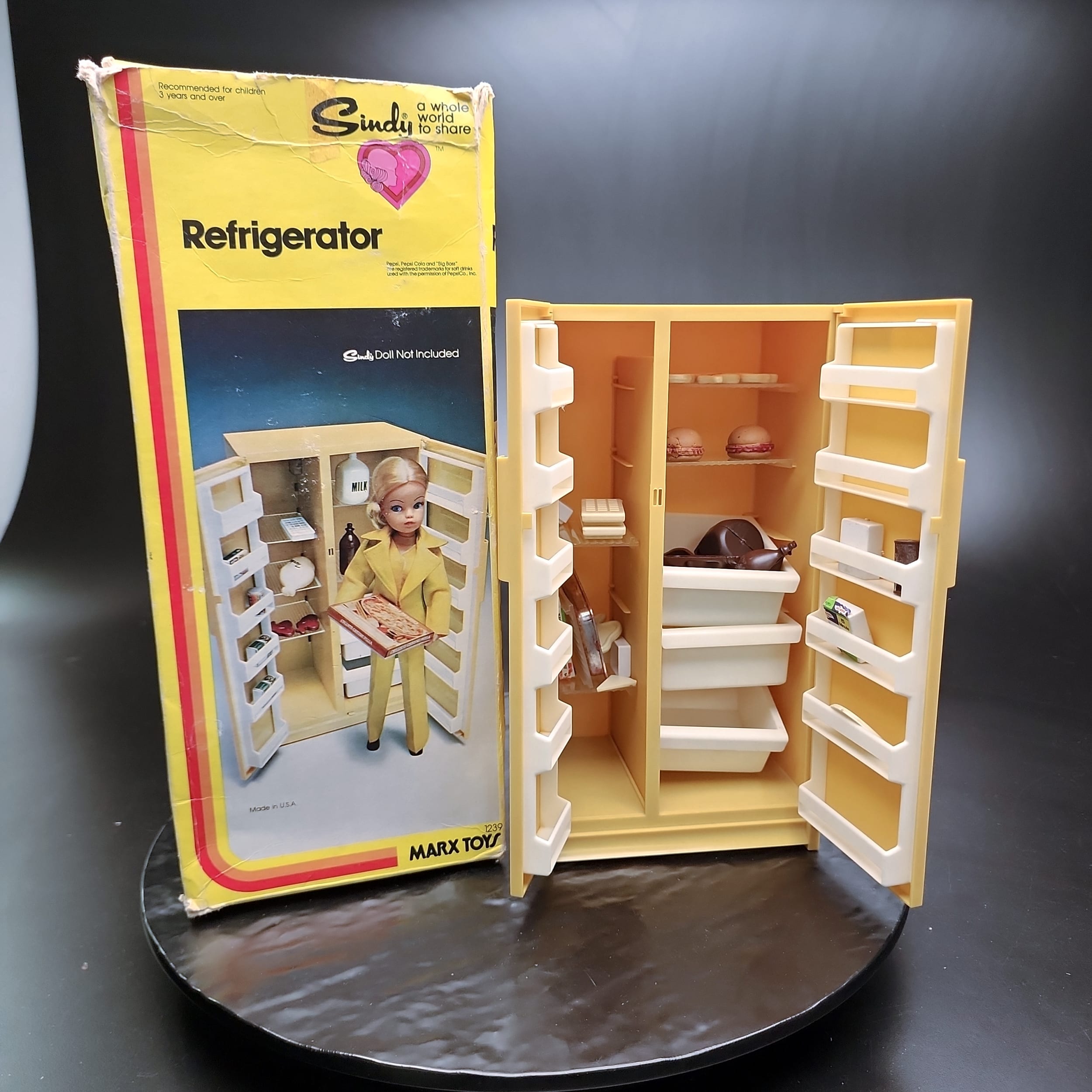 Marx Sindy Refrigerator 1978 1239 Vintage Kitchen Doll Furniture