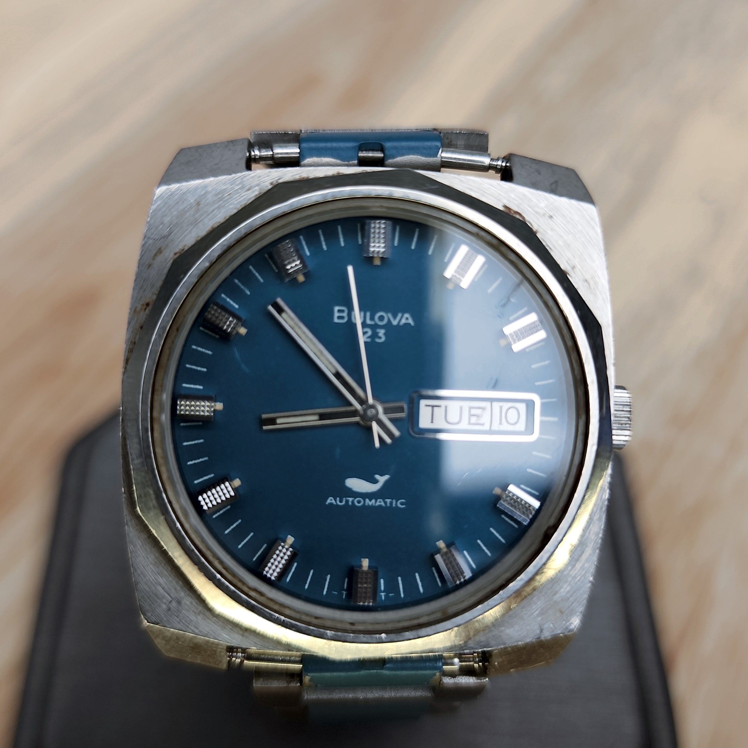 Bulova Whale 23J Automatic Day Date Mens Vintage Watch Swiss Blue 11A0ACB - Picture 1 of 10