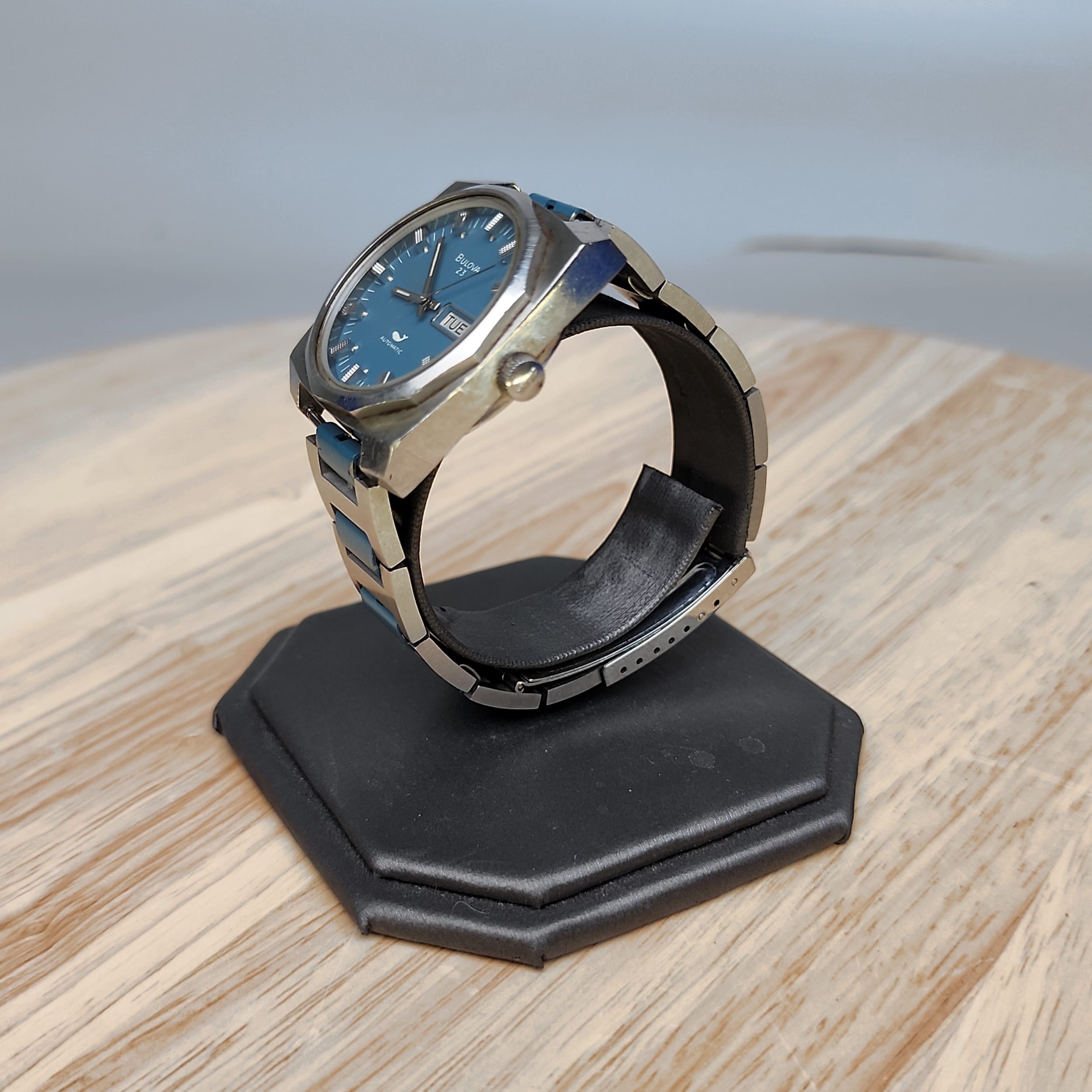 Bulova Whale 23J Automatic Day Date Mens Vintage Watch Swiss Blue 11A0ACB - Picture 3 of 10