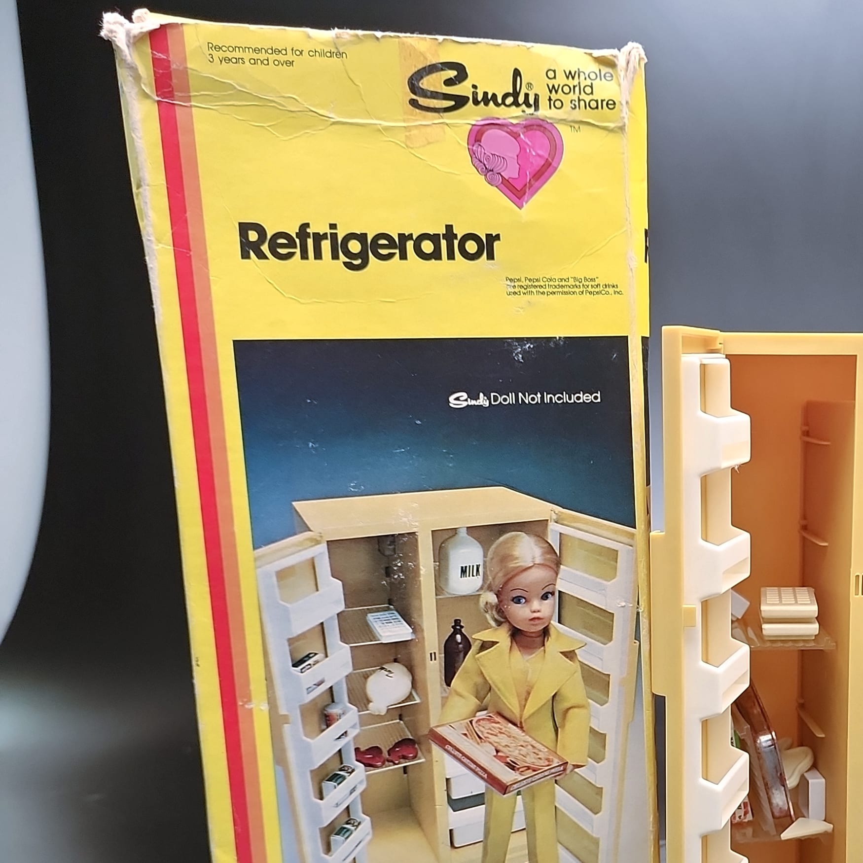 Marx Sindy Refrigerator 1978 1239 Vintage Kitchen Doll Furniture