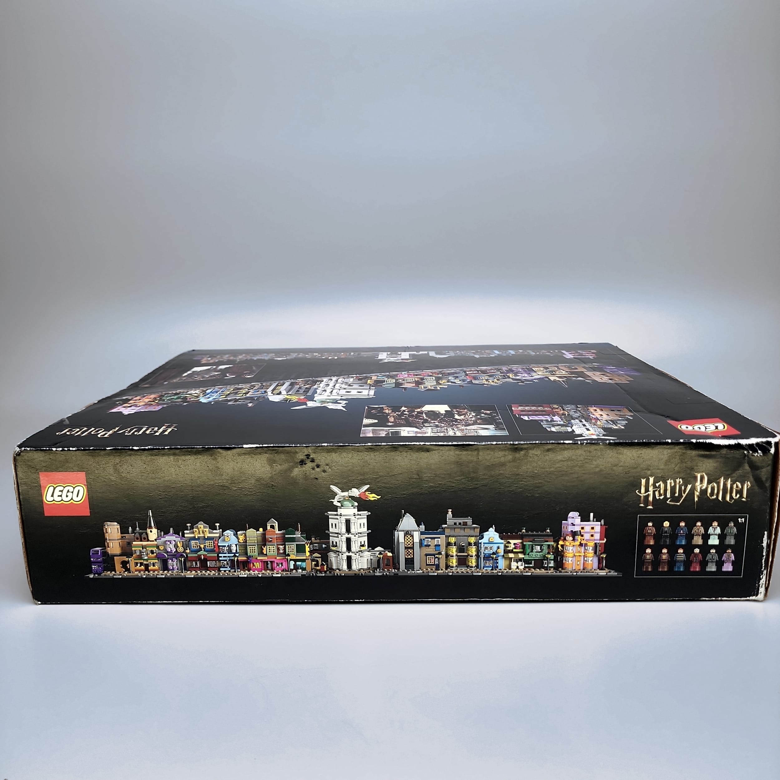 LEGO Harry Potter: Diagon Alley Wizarding Shops (76444) **Minor