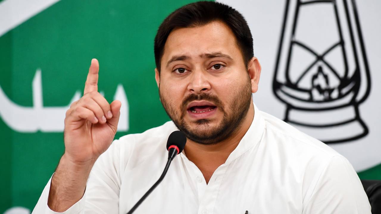 बिहार की वित्तीय हालत पर तेजस्वी यादव का बड़ा सवाल, बोले- क्या प्रदेश वित्तीय संकट की ओर बढ़ रहा है?