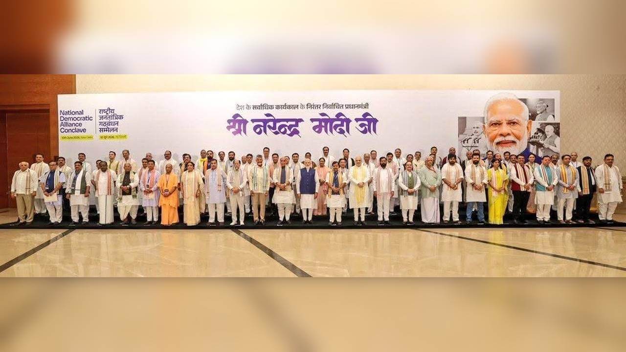 कांग्रेस ने अपनी नाकामी का ठीकरा हिंदुओं पर फोड़ा : मोदी