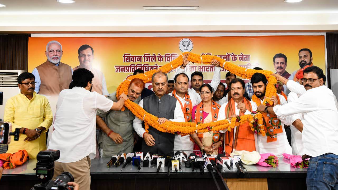 बिहार : भाजपा का सियासी दाव, राजद और लोजपा के कई बड़े चेहरे पार्टी में शामिल