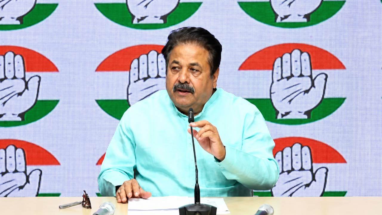 करोड़ों श्रद्धालुओं की आस्था से जुड़ा मामला, सिर्फ छोटे कर्मचारियों को बलि का बकरा न बनाया जाए : कांग्रेस 
