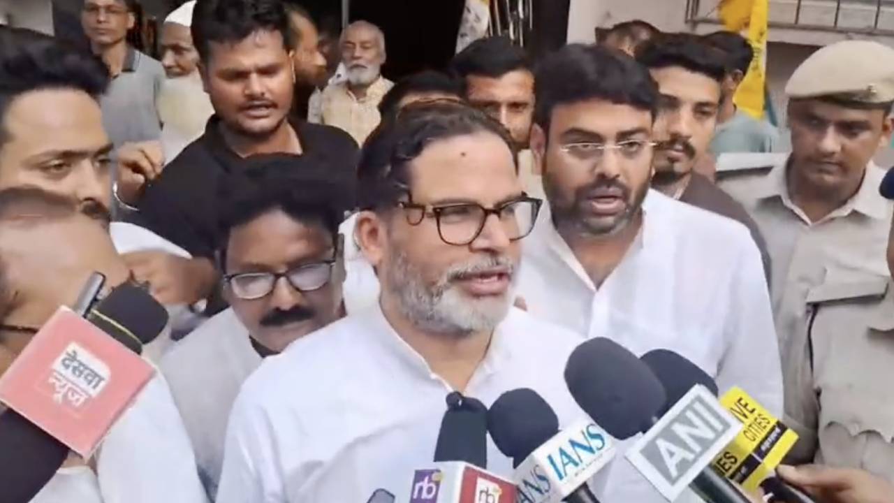 आईजीआईएमएस फायरिंग से ‘उड़ता बिहार’ तक, पीके ने सम्राट चौधरी और गिरिराज सिंह पर बोला हमला