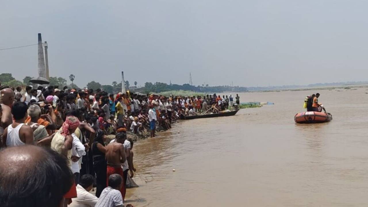 दोस्ती निभाने में तीनों ने गंवा दी जिंदगी: गंगा में डूबते दोस्त को बचाने कूदे दो किशोर, तीनों बह गए