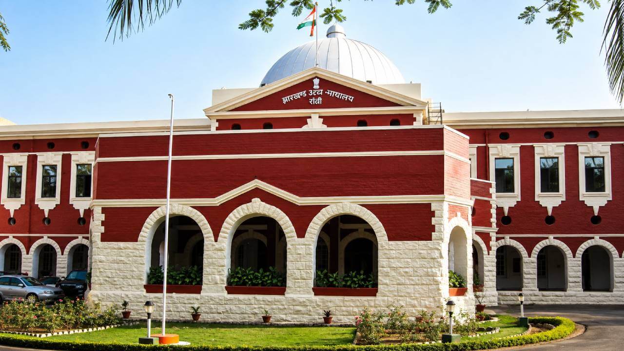 झारखंड हाईकोर्ट ने जेएसएससी-सीजीएल और सीडीपीओ भर्ती रद्द करने के सरकार के फैसले पर लगाई रोक
