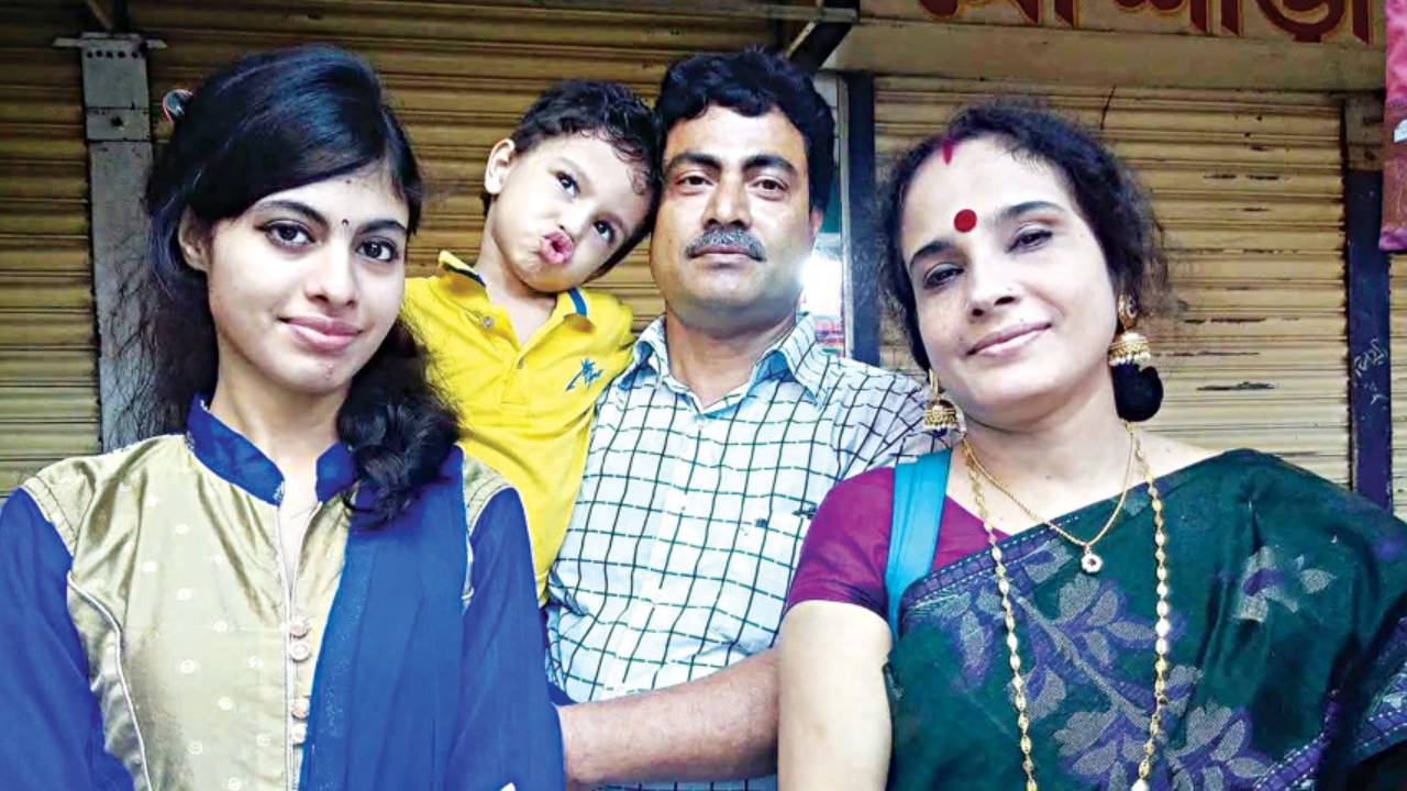 बांग्लादेश में दिल दहला देने वाला हत्याकांड: रिटायर्ड शिक्षक समेत पूरे परिवार का कत्ल, चेहरों को भी जलाया; दो गिरफ्तार