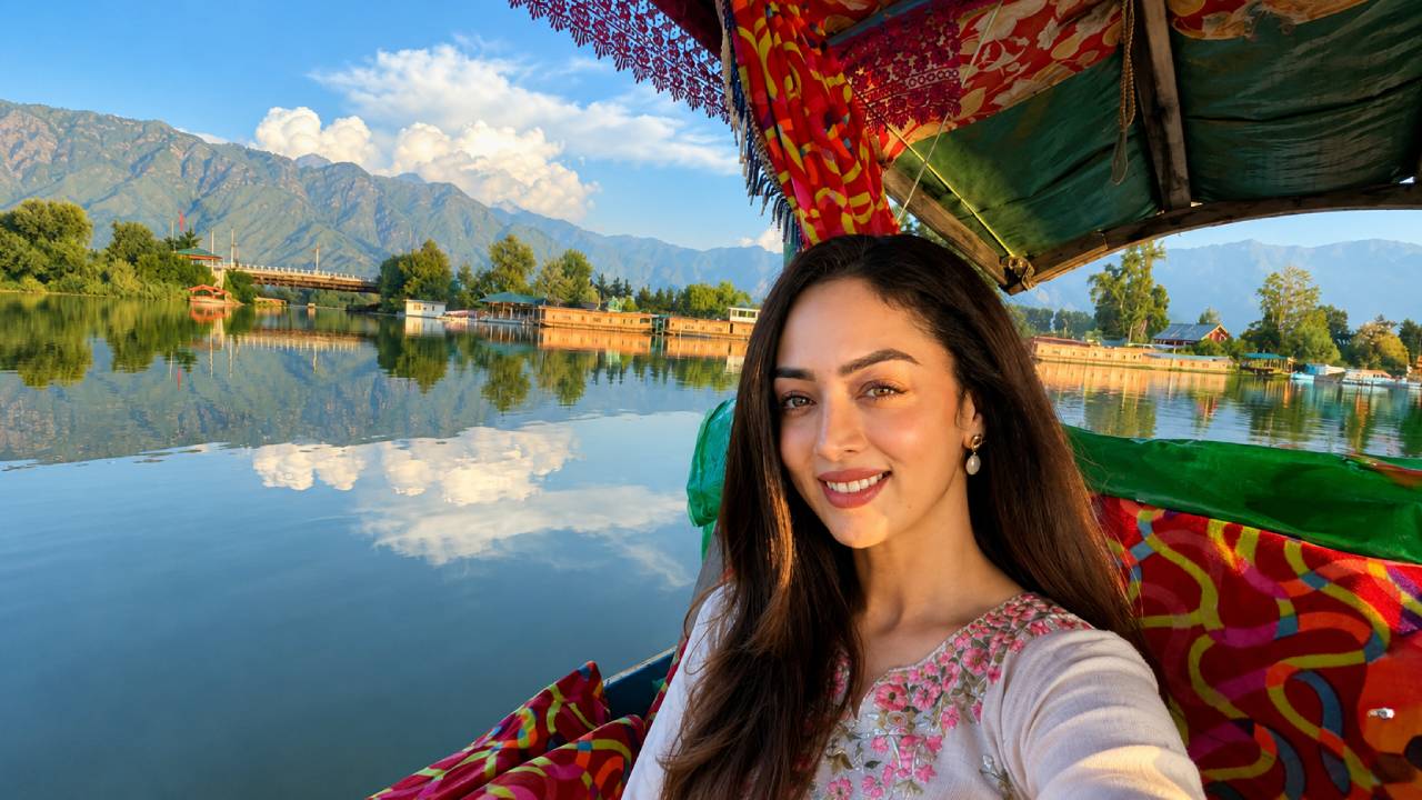 सालों बाद पुश्तैनी घर लौटीं संदीपा धर, मिलीं 90 साल पुरानी यादें और परिवार के अनमोल खजाने