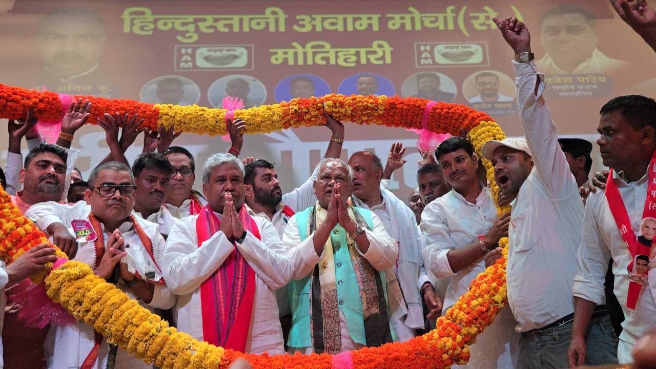सोने का चम्मच लेकर पैदा हुए लोगों को आरक्षण में संशोधन की मांग से परेशानी होना स्वाभाविक : मांझी