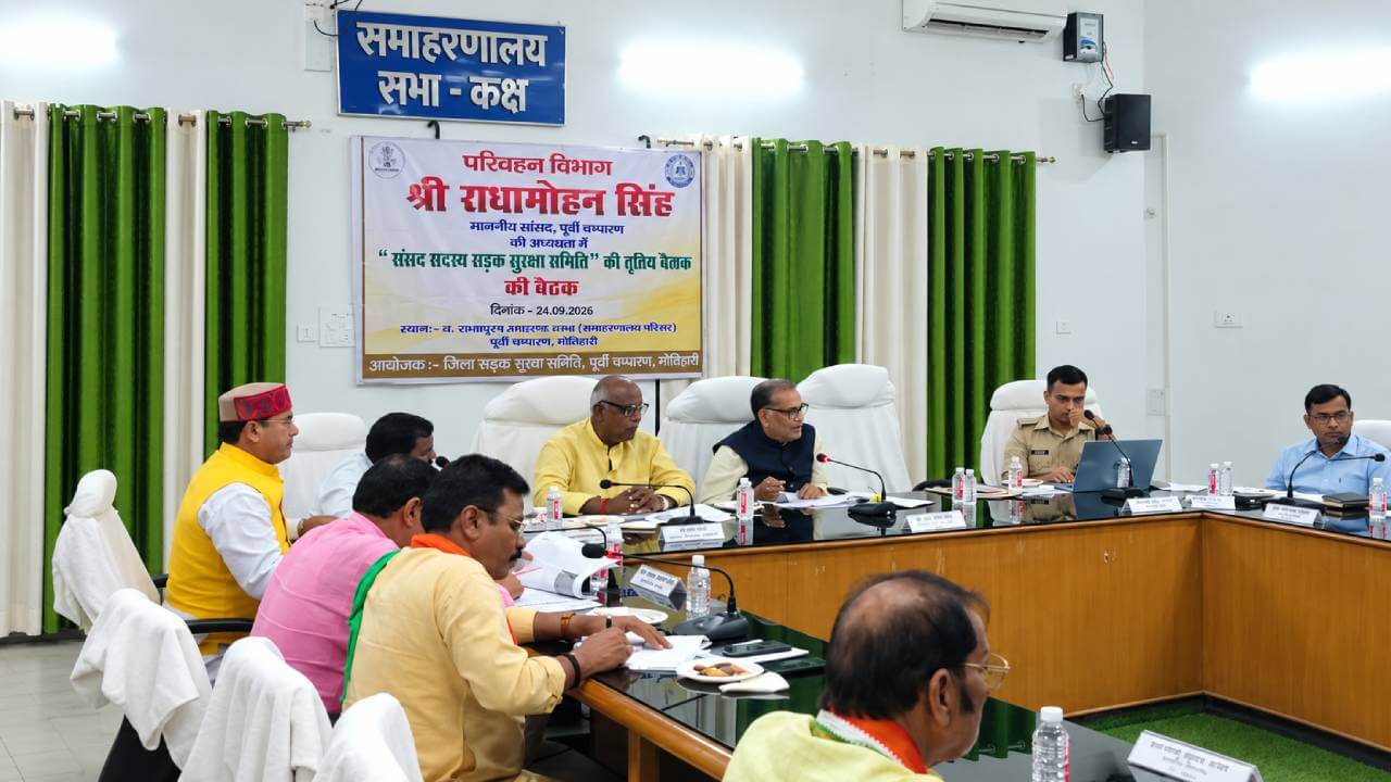 बैठक वही, सवाल वही, निर्देश भी वही; फिर क्यों नहीं थम रही सड़कों पर मौत? 