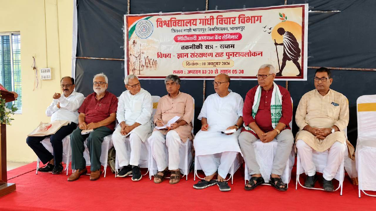 गांधी के विचारों में वैश्विक शांति और संकटों का समाधान: पीवी राजगोपाल