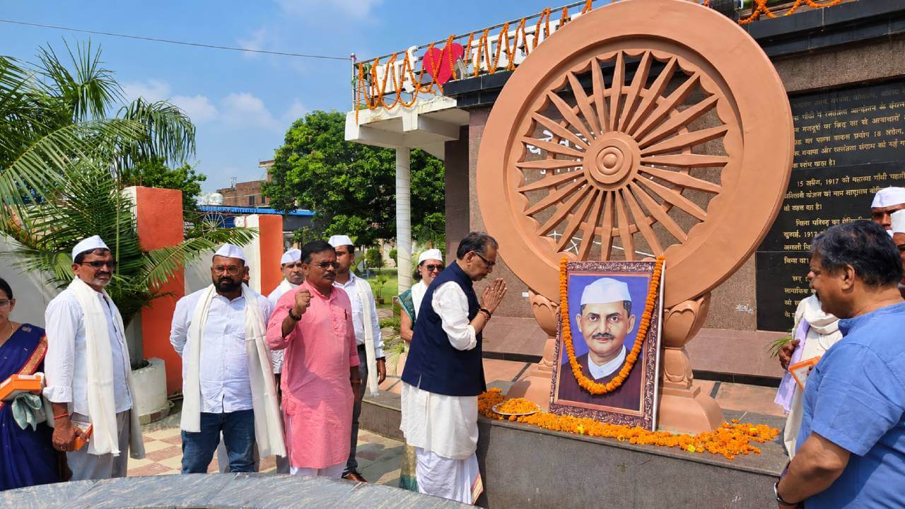 गांधी जयंती पर राधामोहन सिंह का स्वच्छता, स्वदेशी और गांधी विचार को जनजीवन से जोड़ने का आह्वान 