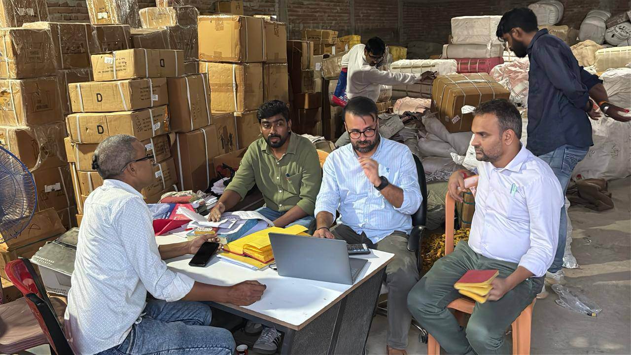 मोतिहारी में जीएसटी की बड़ी कार्रवाई, पटाखा कारोबारी के यहां 60 लाख का माल जब्त