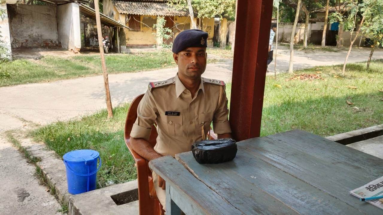 कटिहार: बाइक की डिक्की से उड़ाए ढाई लाख, 12 घंटे में पुलिस ने किए बरामद