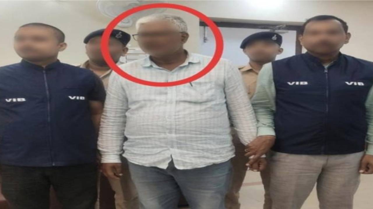 शेखपुरा में 30 हजार रिश्वत लेते पंचायत रोजगार सेवक गिरफ्तार