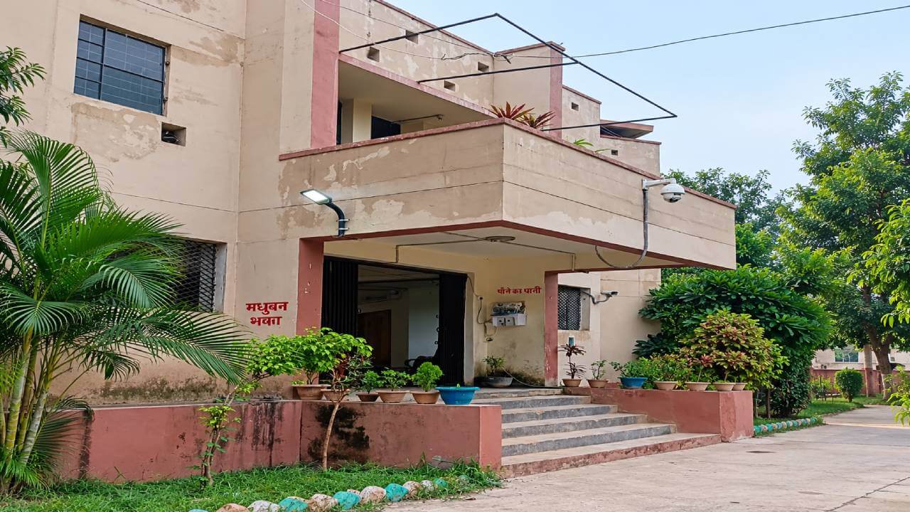 पूर्वी चंपारण में आस्था के सफर में दरिंदगी: नवविवाहिता से सामूहिक दुष्कर्म, आठ गिरफ्तार