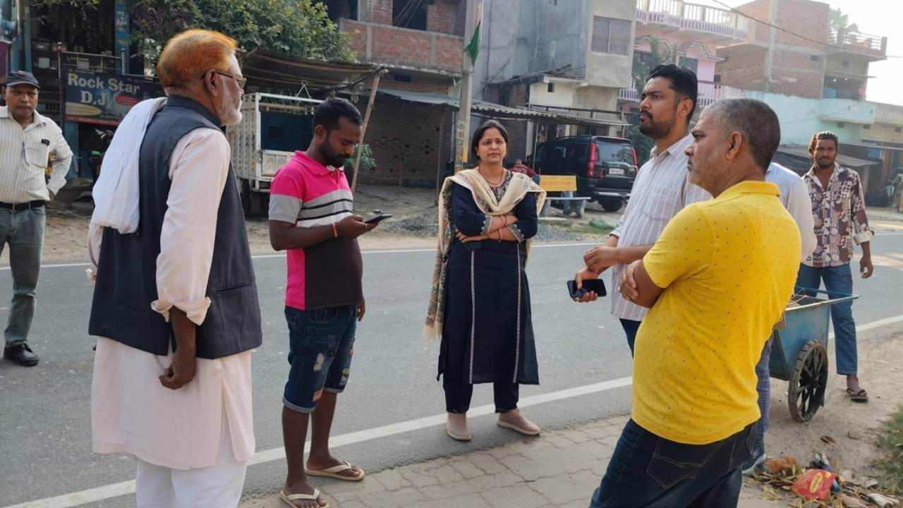 सीवान में सफाई की खुली पड़ताल, सुबह-सुबह सड़कों पर उतरे डीएम