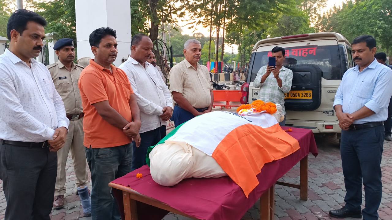 पूर्वी चंपारण में सड़क से रेल पटरी और तालाब तक मौत का तांडव, पूर्व सैनिक संघ के उपाध्यक्ष समेत पांच की मौत