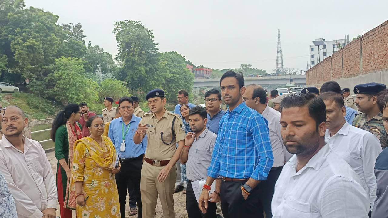 सीवान: छठ घाटों पर सुरक्षा का कड़ा पहरा, लापरवाही पर होगी कार्रवाई