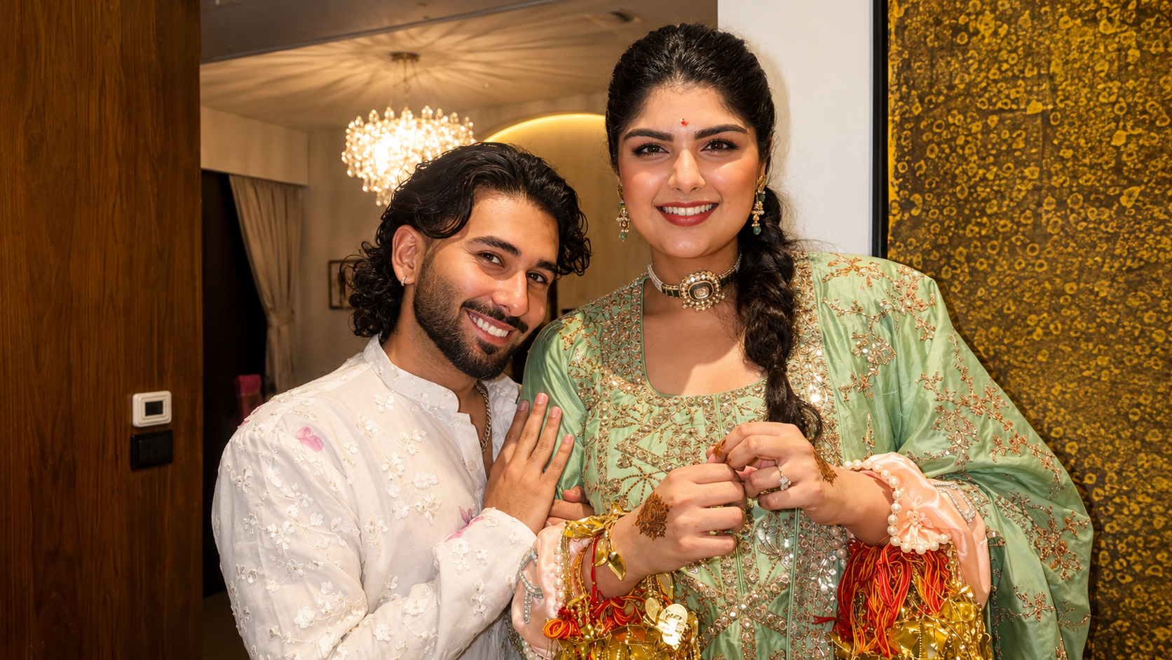 अंशुला कपूर की मेहंदी में सजी स्टार्स की महफिल: ओरी ने जाह्नवी, अर्जुन और खुशी संग शेयर की खास तस्वीरें