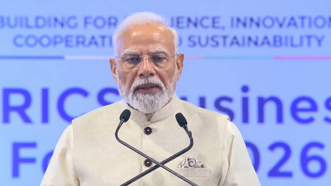समुद्री रास्ते खुले रहें, नाविक सुरक्षित हों: ब्रिक्स मंच से मोदी का व्यापार बढ़ाने का आह्वान