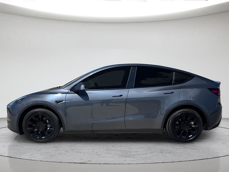 2023 Tesla Model Y, photo 1 of 19