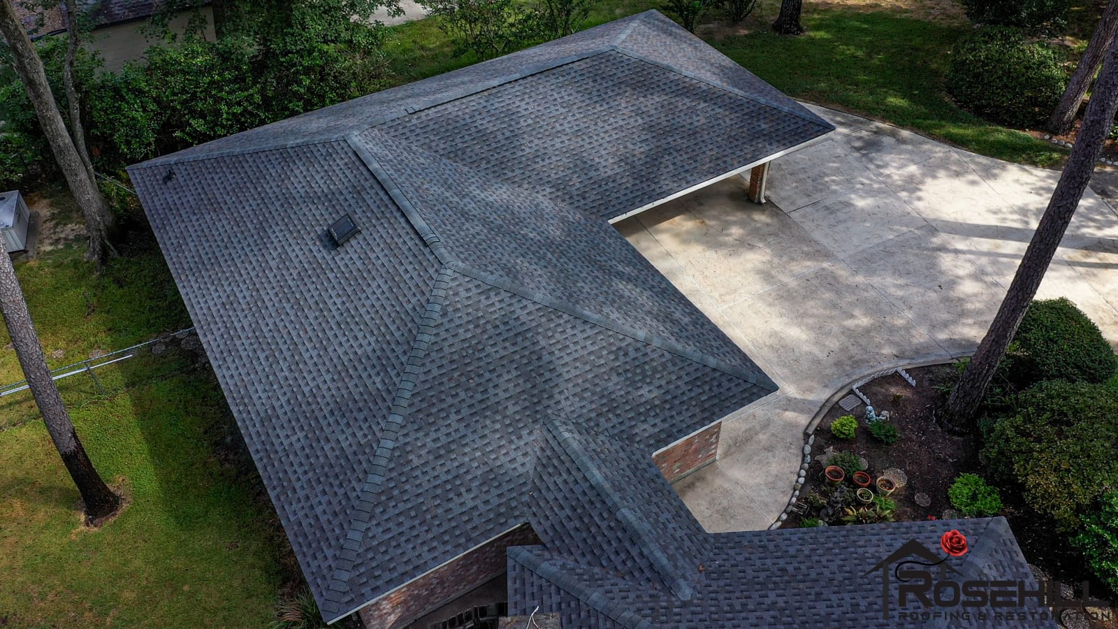 Hickory Hill Ln – Main View