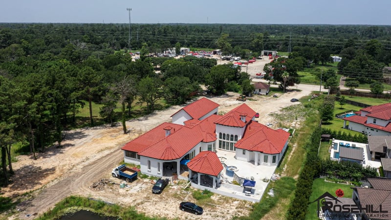Clay Tile Roof – Image 1