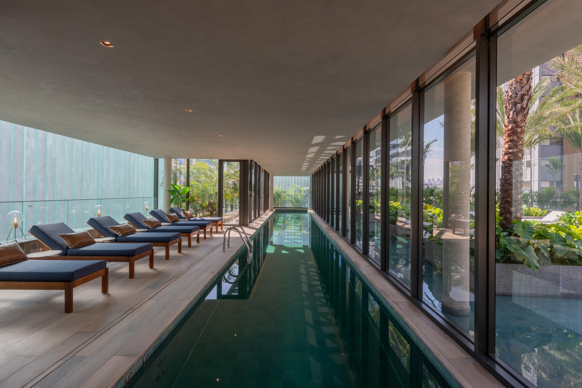 Piscina com raia do Park View