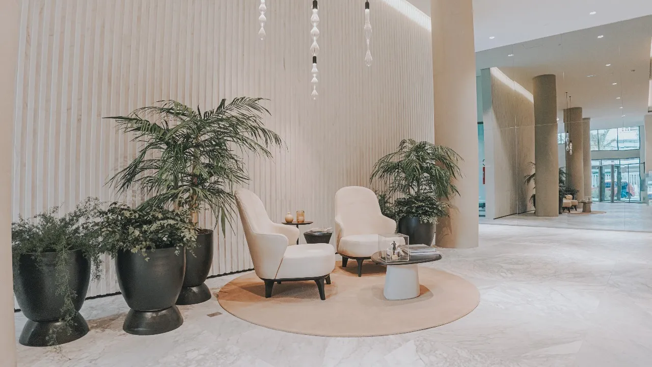 Lobby acesso elevadores do Oscar Itaim