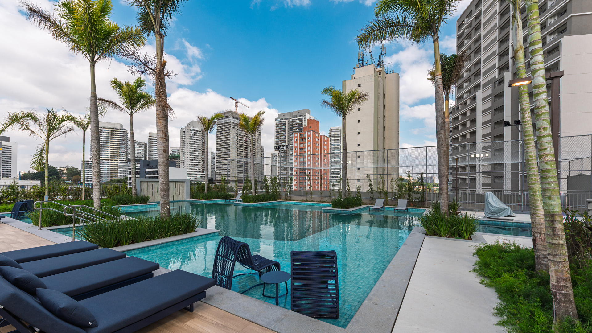 Piscina do Green View Residence