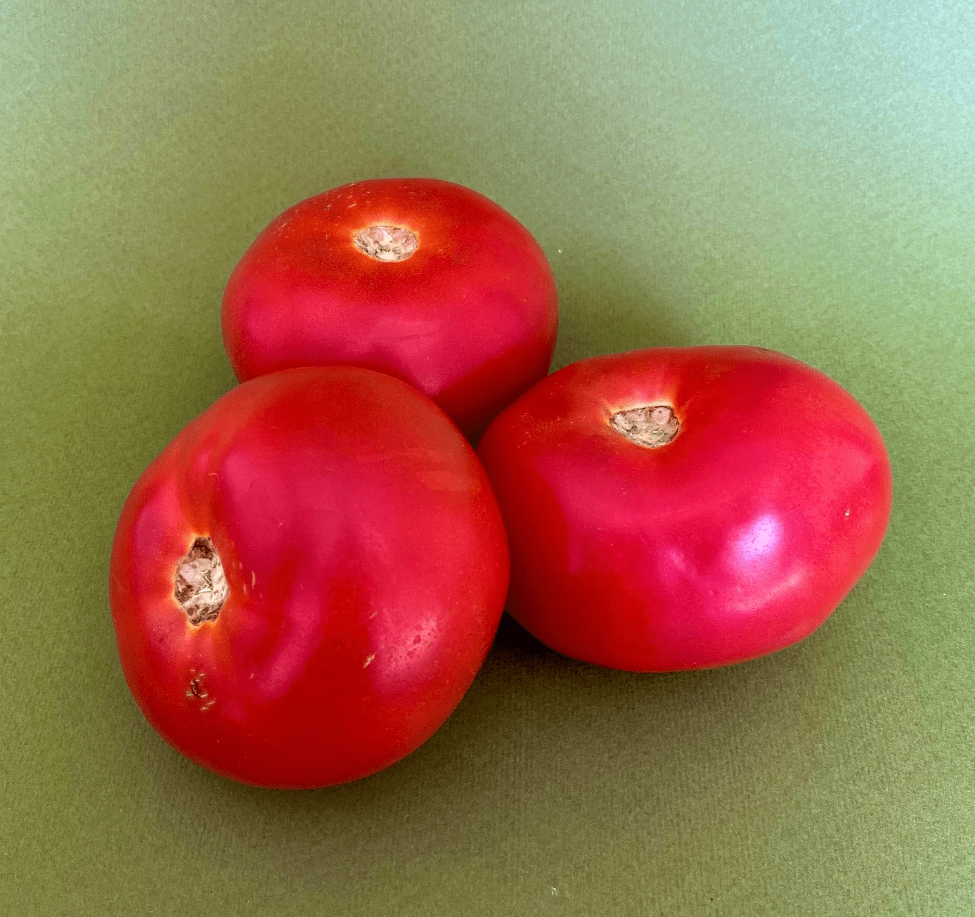 Jitomate Bola Grande rojo/firme - 0