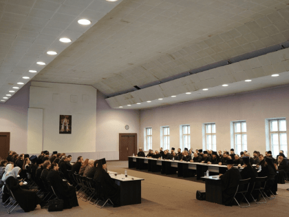 В РАБОТЕ XXXI МЕЖДУНАРОДНЫХ ОБРАЗОВАТЕЛЬНЫХ ЧТЕНИЙ ПРОШЛА ВСТРЕЧА РУКОВОДСТВА УЧЕБНОГО КОМИТЕТА С ПРЕДСТАВИТЕЛЯМИ РУКОВОДСТВА И АДМИНИСТРАЦИИ ДУХОВНЫХ УЧЕБНЫХ ЗАВЕДЕНИЙ