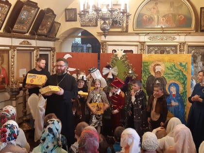 РОЖДЕСТВЕНСКИЙ КОНЦЕРТ ДЛЯ ЮНЫХ ПРИХОЖАН ТРОИЦКОГО ХРАМА С. ПАХНА
