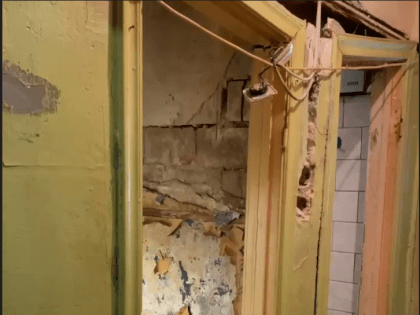 В Ярославле назначили экспертизу в доме с обрушившимся полом