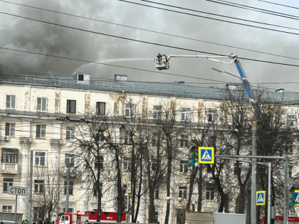 В горевшем ярославском доме сделают временную крышу