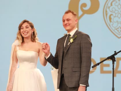 «Не было ни минуты»: ярославна рассказала, как сыграла свадьбу на выставке «Россия» на ВДНХ