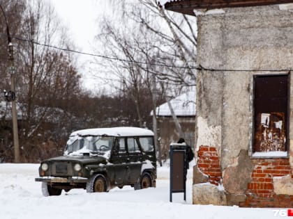 Пустые улицы и брошенные церкви: гуляем по поселку с одной из самых высоких колоколен России