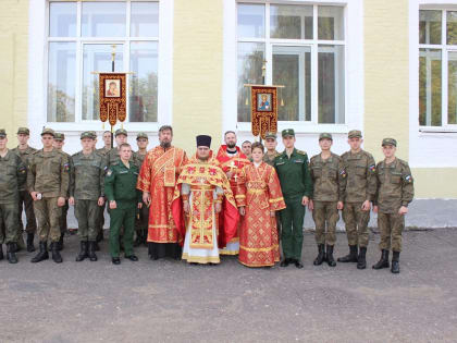 ПРЕСТОЛЬНЫЙ ПРАЗДНИК В ВОЕННОМ УЧИЛИЩЕ