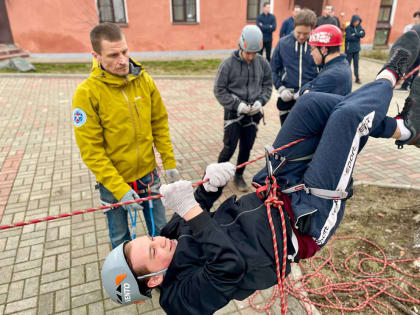 ЯРОСЛАВСКАЯ ДУХОВНАЯ СЕМИНАРИЯ ПРИНИМАЕТ УЧАСТНИКОВ ПРОЕКТА «ВРЕМЯ УМЕТЬ СПАСАТЬ»