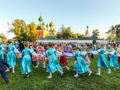 Около 80 фестивалей пройдут на Золотом кольце в новом туристическом сезоне