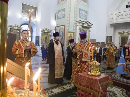 ВСЕНОЩНОЕ БДЕНИЕ В КАНУН ПРАЗДНИКА УСЕКНОВЕНИЯ ГЛАВЫ ИОАННА ПРЕДТЕЧИ