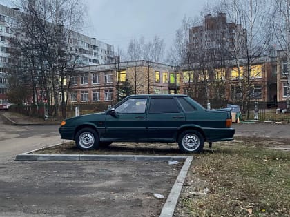 За парковку на газонах ярославцы заплатили уже полмиллиона рублей