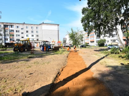 В Ярославле приступили к благоустройству дворов на улице Ранней